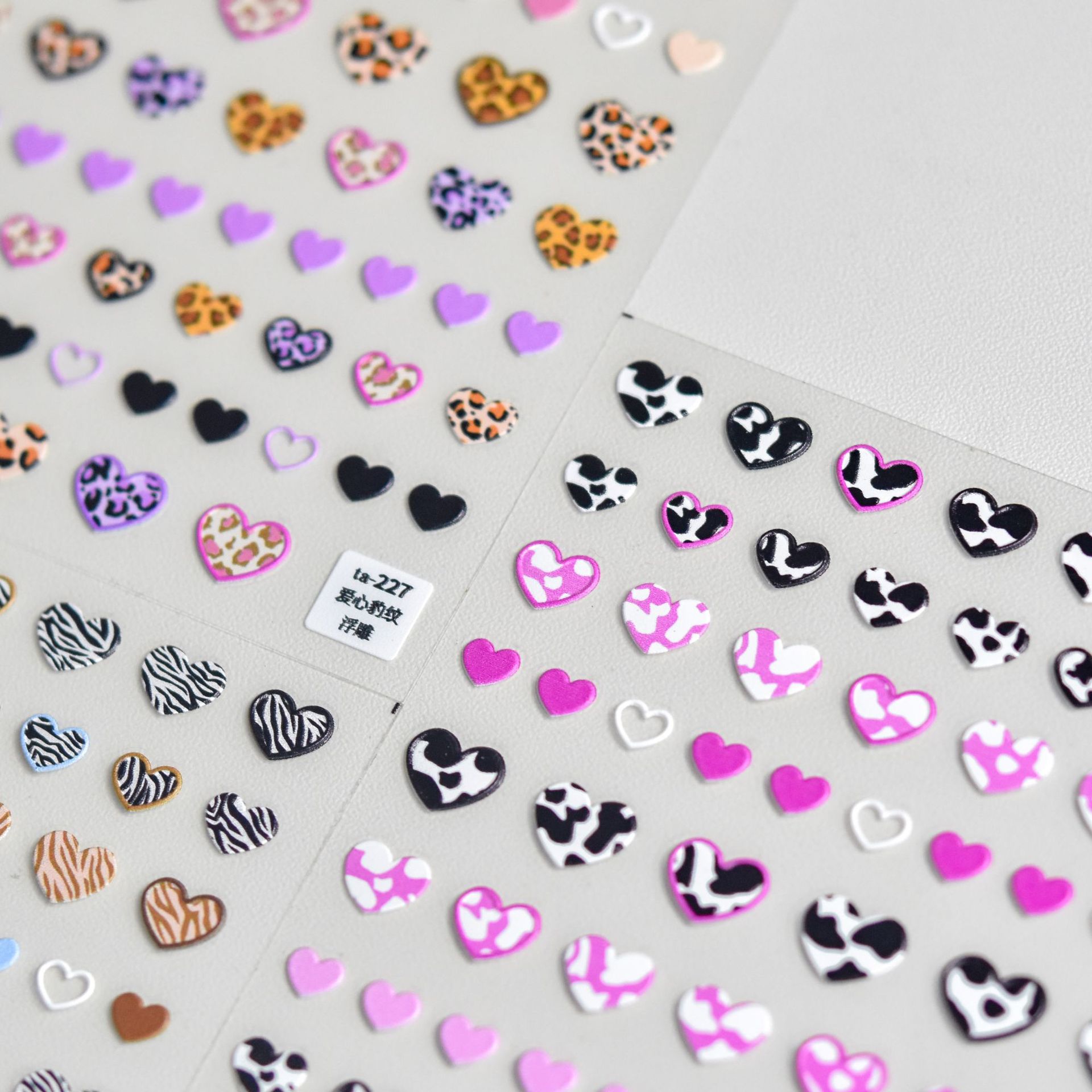 สติกเกอร์ติดเล็บติดเล็บมีกาวดี - Nail Art Zebra Design บทวิจารณ์และราคา