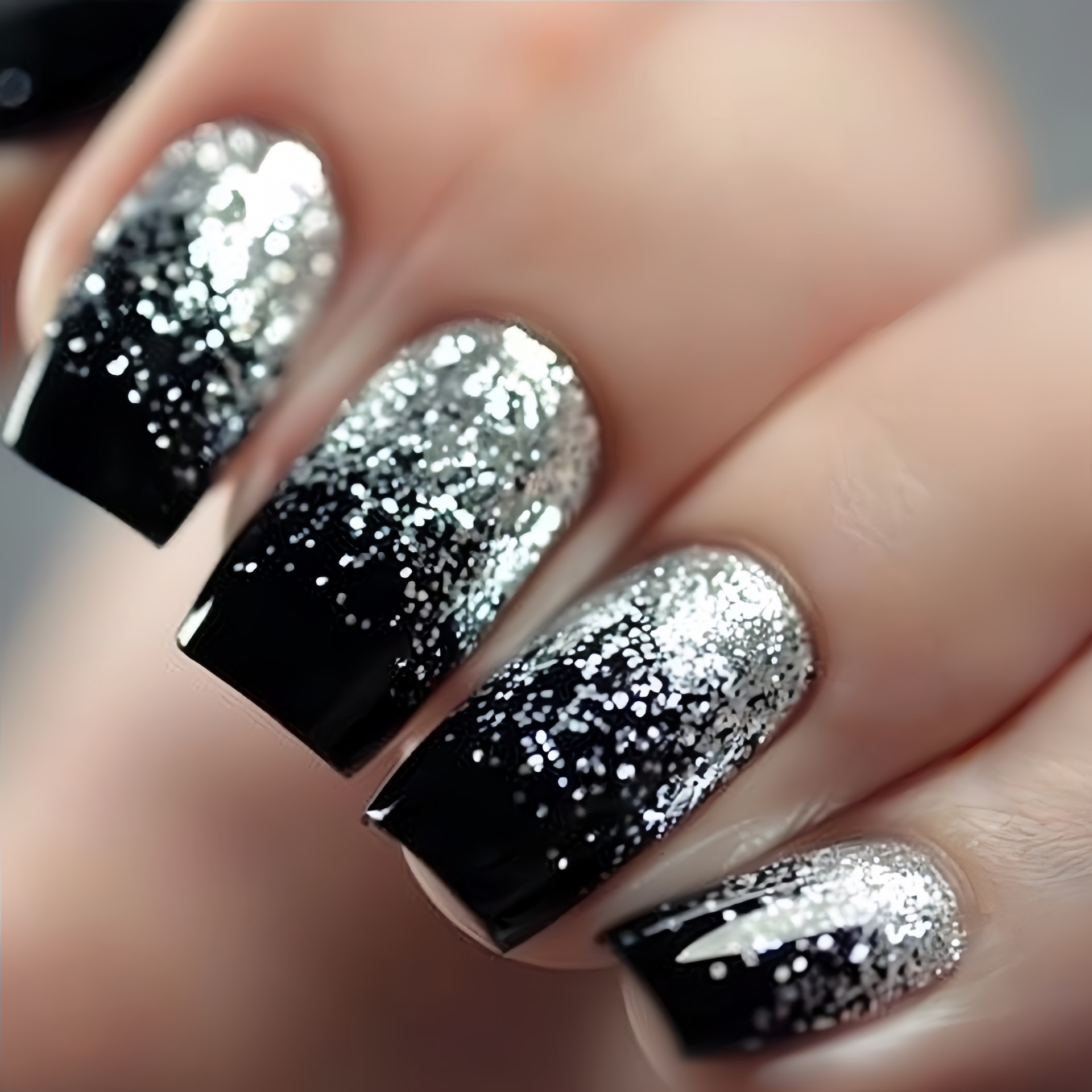 เล็บปลอมแบบสั้น-กลาง สีไล่ระดั - Press On Nail Set บทวิจารณ์และราคา